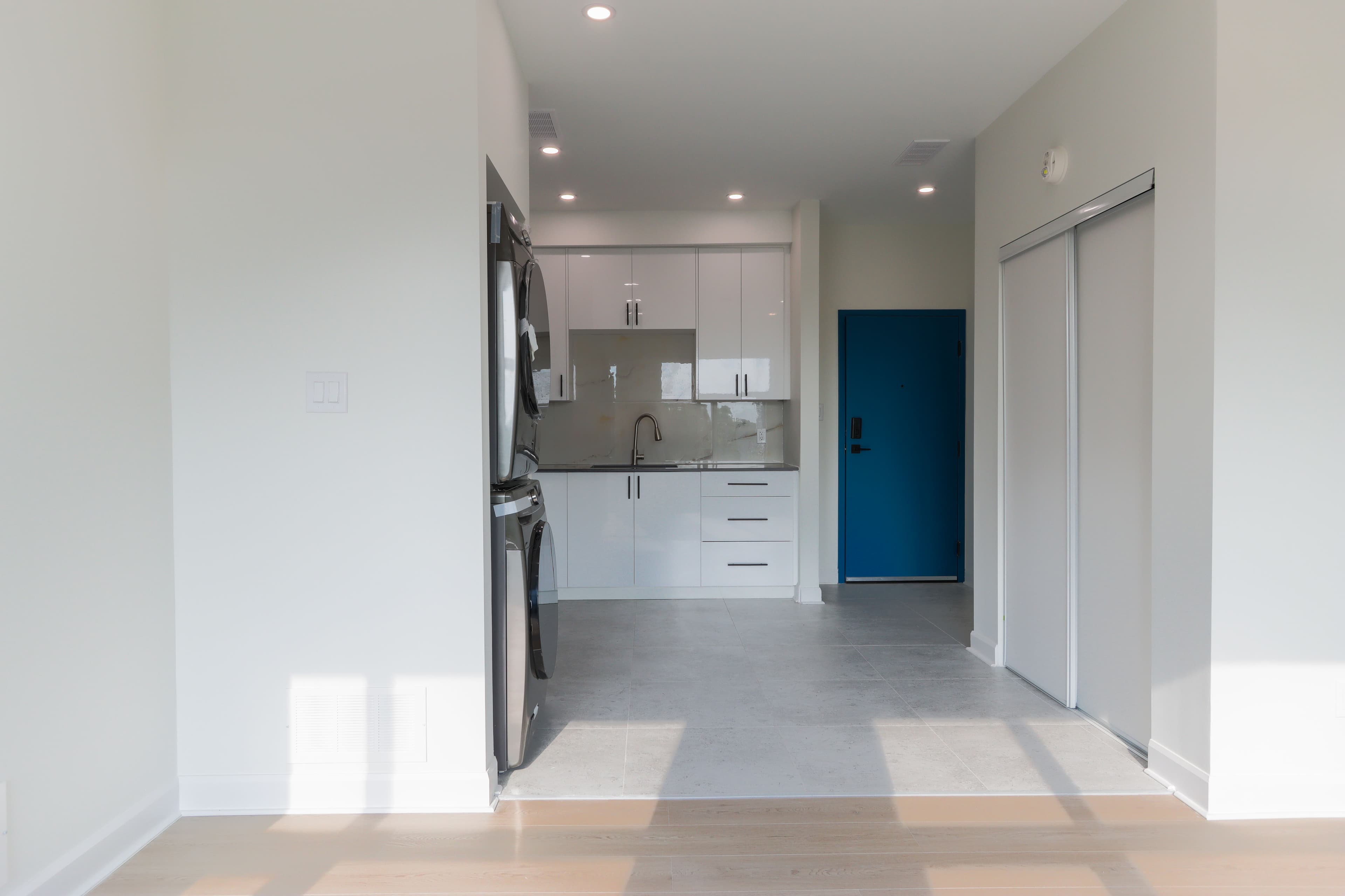 Bachelor Unit #7 — photo 3